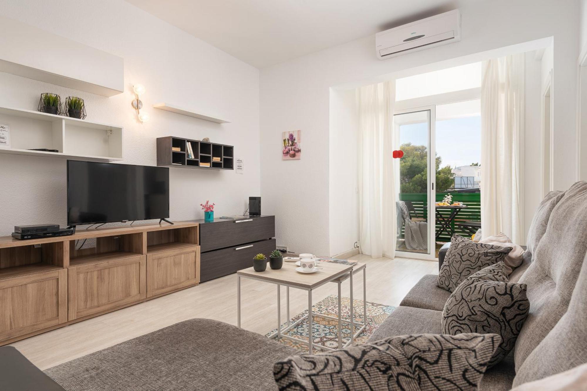 Apartment Xara Torres, At The Beach Of Alcudia Port de Alcudia  Exterior photo