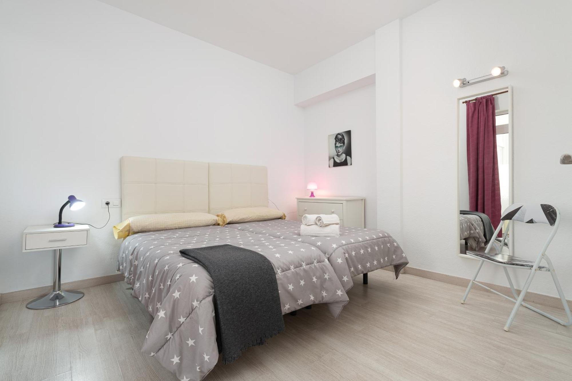 Apartment Xara Torres, At The Beach Of Alcudia Port de Alcudia  Exterior photo